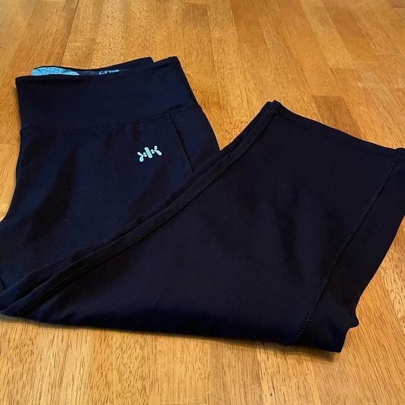 Kyodan Leggings, size tab is missing. Flat lay measures 15” waist & 22” in seam - Picture 1 of 3